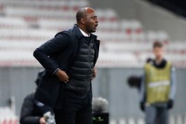 Patrick Vieira'nın görevine son verildi