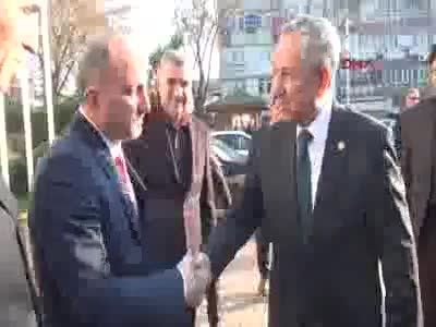 Taksimde ÖSO bayraklarıyla protesto Taksimde ÖSO bayraklarıyla protesto