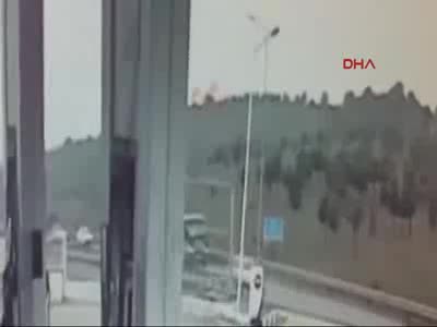 Genç doktorun yaptığı herkesi duygulandırdı Genç doktorun yaptığı herkesi duygulandırdı