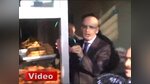 Bakan'dan vatandaşa tatlı ikramı