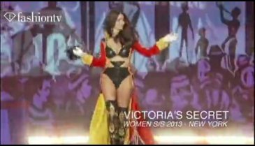 Victoria's Secret 2013 Yılbaşı defilesi