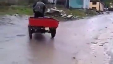 Sarhoş motorcunun komik sonu