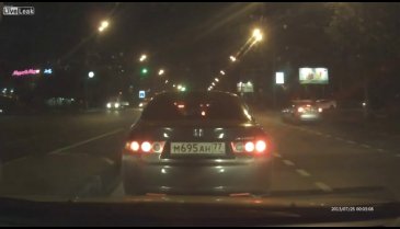 Alkollü motosiklet sürücüsü kuş gibi havalanıyor