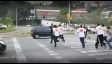 Trafik kurallarına uymadı, uyardılar!