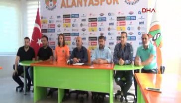 Alanyaspor, Taha Yalçıner ile sözleşme imzaladı