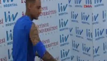 Fenerbahçe'nin yeni transferi Gregory van der Wiel sağlık kontrolünden geçti