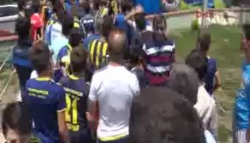 Fenerbahçeli futbolcular cuma namazında