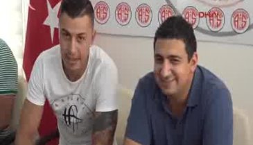 Antalyaspor, Emre Güral'ı 2 yıllığına renklerine bağladı