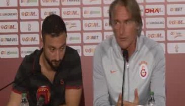 Galatasaray Teknik Direktörü Riekerink basın toplantısı düzenledi