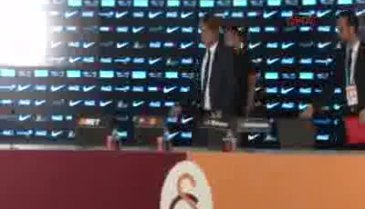 Galatasaray Teknik Direktörü Riekerink: Sonuçtan memnunum, oyundan değil