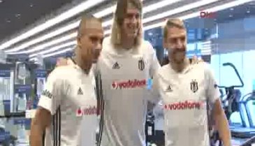 Beşiktaş'ta Gökhan, Caner ve Atınç sağlık kontrolünden geçti