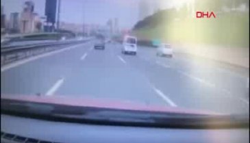 8 polisin yaralandığı kaza kamerada!