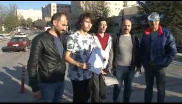 Liseli 4 öğrenci okulda bıçaklandı!