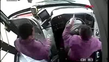 Yolcu otobüsünde korku dolu anlar!