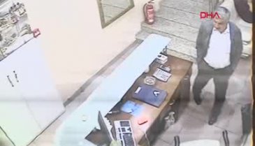 Otele silahlı baskın kamerada