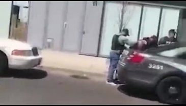 Kanada'da bir araç yayaların arasına daldı: 10 ölü, 15 yaralı