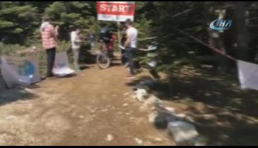 Downhill bisikletçileri Bursa Uludağ'da buluştu