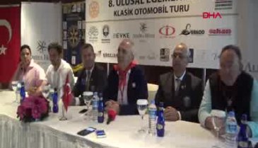 Bursa'da klasik otomobiller hasta çocuklar için yolda
