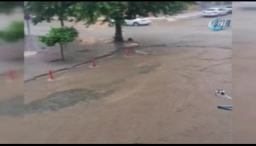 Turizm kenti Selçuk'ta sel felaketi!