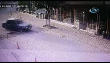 Bursa'da alkollü sürücü iş yerine girdi