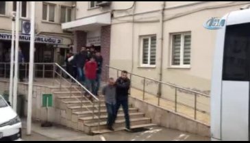 Bursa'da gözaltına alınan zehir tacirleri adliyeye sevk edildi