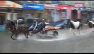 Bursa İnegöl 1 saatte göle döndü!
