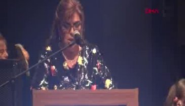 Ziynet Sali, Bursa'da 300 çocukla birlikte konser verdi