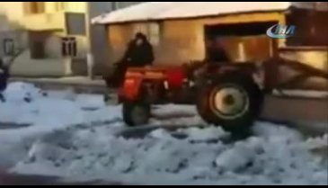 Bursa'da traktörle drift yaptılar