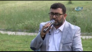 Bursa Büyükşehir Belediye Başkanı Aktaş canlı yayında ilahi söyledi