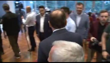 Başbakan Yardımcısı Çavuşoğlu Bursa'da iftar yemeğine katıldı