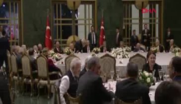 Erdoğan: "Milletime sesleniyorum, lütfen kendi yerli paranızı dövize çevirmeyin"