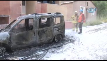 Otomobil alev alev yandı, mahallede büyük panik!