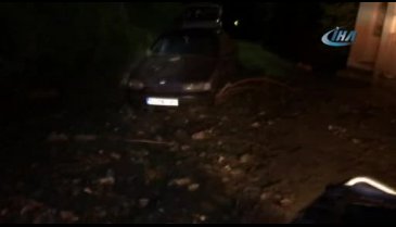 Bursa'daki şiddetli yağış Doğancı Köyünü etkiledi -2