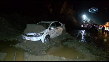 Bursa'da 7 saat sonra heyelan ve selin altında kalan köye ulaşıldı!