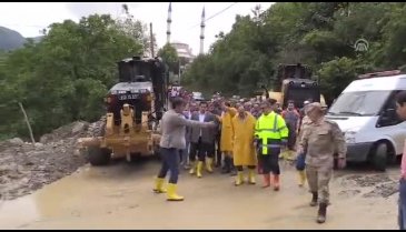 Başbakan Yardımcısı Çavuşoğlu Bursa'da sel ve heyelan bölgesinde