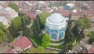Bursa'nın adını seramiklerinin renginden alan külliyesi