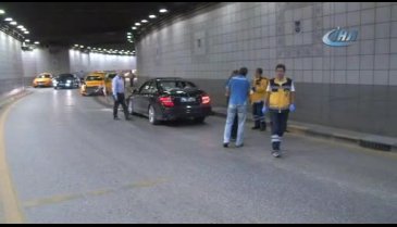 Dalgın sürücü tünele tersten girince kaza kaçınılmaz oldu