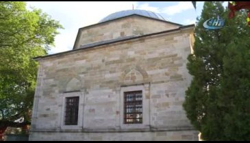 Boş evde tutulan genç kızı polis kurtardı!