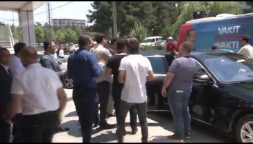 Başbakan Yardımcısı Çavuşoğlu Özel Esentepe Hastanesi'ni ziyaret etti
