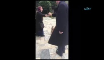 Erdoğan küçük köpeği böyle besledi