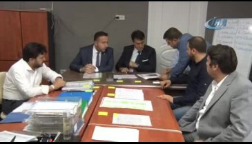 Bursa Osmangazi Belediye Başkanı Dündar, Seçim Koordinasyon Merkezi'ni ziyaret etti