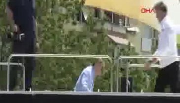 Erdoğan: Memurlara gençlere tekme tokat mı gireceksin?