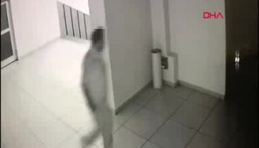 Tuvaletini iş merkezindeki çöp kutusuna yaptı