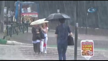 Bursa'yı sağanak yağış vurdu!