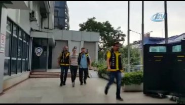 Bursa'da boşanma aşamasındaki eşini bıçakladı!