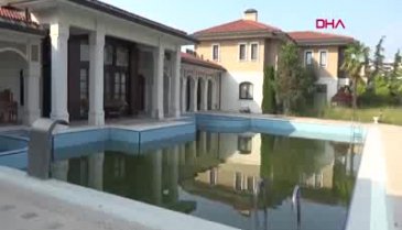 Bursa'da FETÖ elebaşı için yaptırılan malik&acirc;nede gizli bölme ve altın arandı