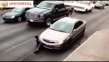 Ayakkabısı canından ediyordu