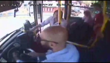 Otobüste yükses ses kavgası: 1 ölü