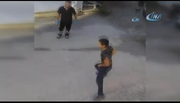 Bursa'da uyuşturucu bağımlısından 112 ekibine "Kungfulu" tepki