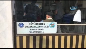 Bursa'nın berber muhtarı iş başında